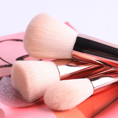 Eco Friendly Material Face Makeup Brush Customized Logo Accepted Silky Soft